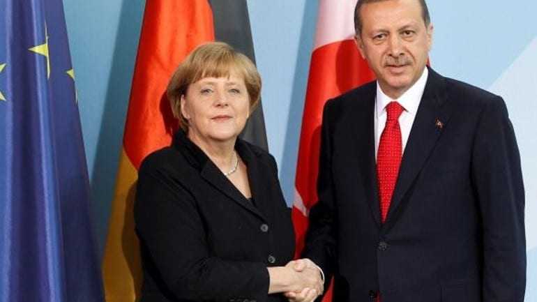 Στην ενίσχυση της συνεργασίας για την προσφυγική κρίση συμφώνησαν Μέρκελ – Ερντογάν