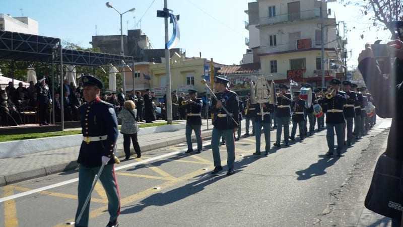 ΦΩΤΟΡΕΠΟΡΤΑΖ: ΠΑΡΕΛΑΣΗ ΣΤΡΑΤΙΩΤΙΚΩΝ ΤΜΗΜΑΤΩΝ