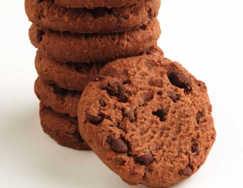 Σοκολατένια μπισκότα με σταγόνες σοκολάτας
