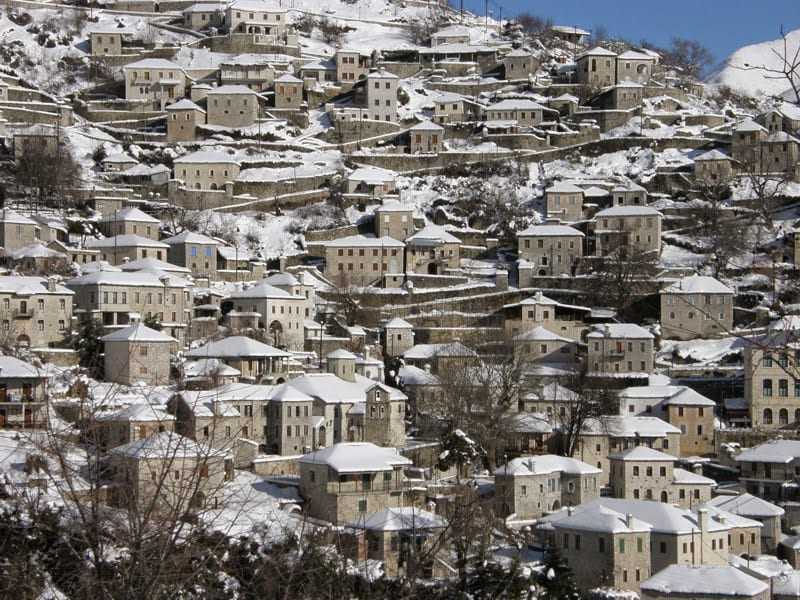 Πεζοπορικές διαδρομές στα Τζουμέρκα, όπου τα μονοπάτια της φύσης συναντούν τον πολιτισμό