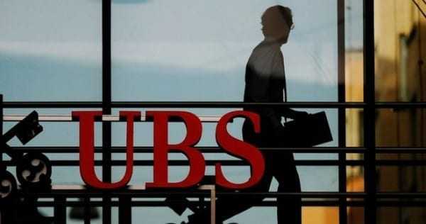 «Εισβολή» των οικονομικών εισαγγελέων σε υποκατάστημα της UBS