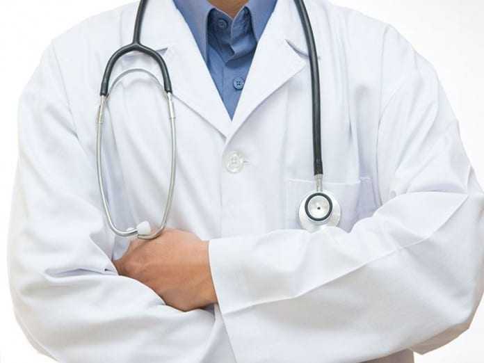 Το υπουργείο Υγείας ανανεώνει τις συμβάσεις των γιατρών του ΕΟΠΥΥ