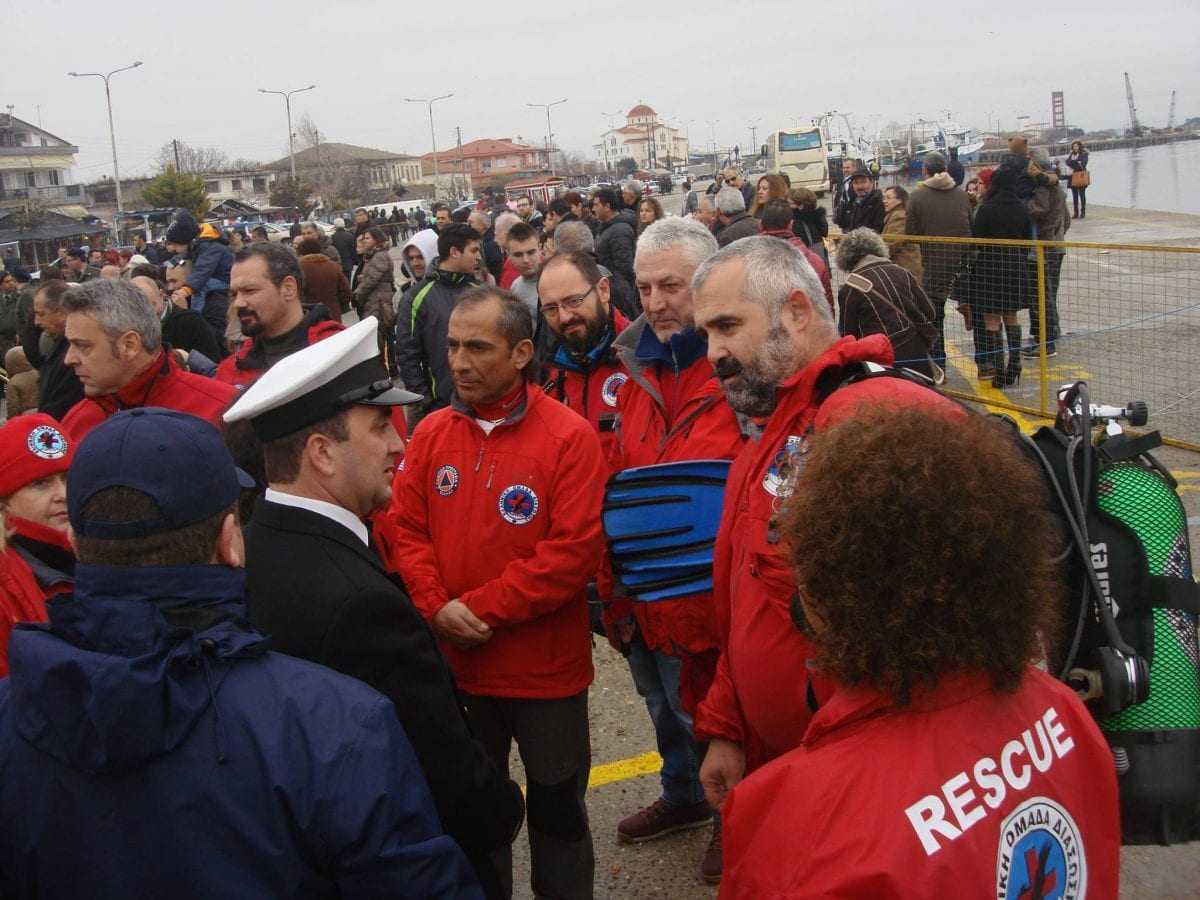 ΠΑΡΟΝΤΕΣ ΟΙ ΔΙΑΣΩΣΤΕΣ, ΠΟΡΤΟ ΛΑΓΟΣ