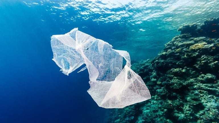 Νταβός: Το 2050 οι ωκεανοί θα έχουν περισσότερα πλαστικά παρά ψάρια