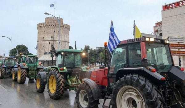 Θεσσαλονίκη: Εντείνονται οι κινητοποιήσεις σε όλα τα μπλόκα των αγροτών