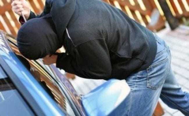 ΡΟΔΟΠΗ: Συνελήφθη 38χρονος  κατηγορούμενος για κλοπή οχήματος και πλαστογραφία
