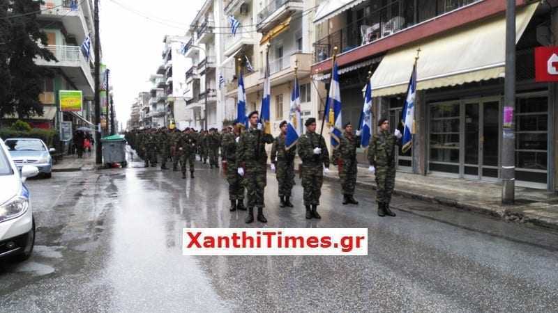 ΦΩΤΟΡΕΠΟΡΤΑΖ: Κατάθεση στεφάνων