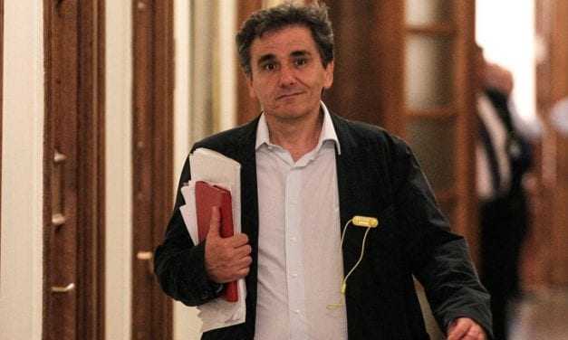 Διαρροές εντός των τειχών και ξένα δημοσιεύματα για προδιαγεγραμμένη παραίτηση Τσακαλώτου