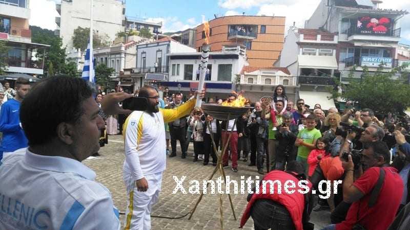 ΒΙΝΤΕΟ: ΥΠΟΔΟΧΗ ΤΗΣ ΟΛΥΜΠΙΑΚΗΣ ΦΛΟΓΑΣ ΣΤΗΝ ΞΑΝΘΗ