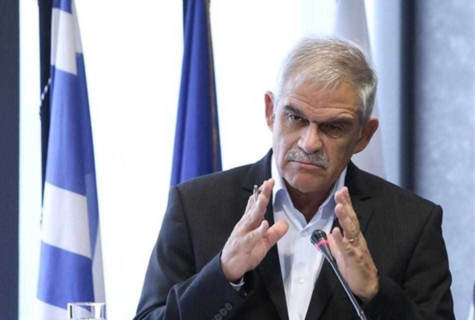 Μπορούμε και μεις να καταγγείλουμε παρανόμους κ. Τόσκα. Εσείς όμως μπορείτε να τους συλλάβετε. Για αυτό σας πληρώνει ο Ελληνικός Λαός.