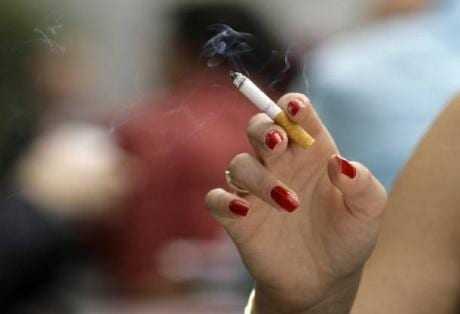 “Ντού” για το κάπνισμα και στο δημαρχείο