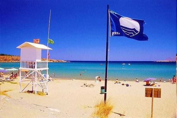 Γαλάζια σημαία για το 2016 για την παραλία των Μαγγάνων και πρώτη φορά και για την παραλία Ερασμίου του Δήμου Τοπείρου