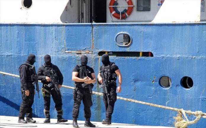 Δανός «αλληλέγγυος» συνελήφθη στη Χίο να φωτογραφίζει Σκάφη του Πολεμικού μας Ναυτικού!