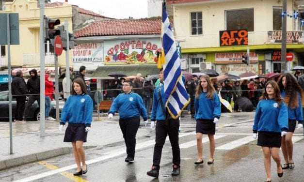 ΕΚΠΑΙΔΕΥΤΙΚΟΙ ΤΗΣ ΞΑΝΘΗΣ ΖΗΤΟΥΝ ΤΗΝ ΚΑΤΑΡΓΗΣΗ ΤΩΝ ΠΑΡΕΛΑΣΕΩΝ