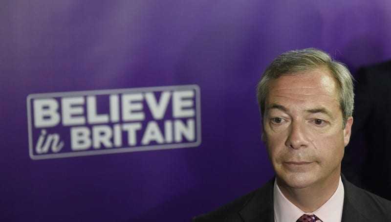 Ο Νάιτζελ Φάρατζ ανακοίνωσε πως παραιτείται από την ηγεσία του UKIP