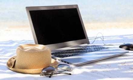 Χρήσιμες συμβουλές ασφαλείας για τις συσκευές και χρήση Διαδικτύου στις διακοπές