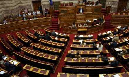 Στις ομιλίες των πολιτικών αρχηγών εστιάζεται απόψε το ενδιαφέρον στην συζήτηση του εκλογικού νόμου