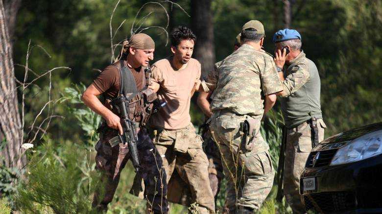 15.000 συλλήψεις στην Τουρκία για την απόπειρα πραξικοπήματος