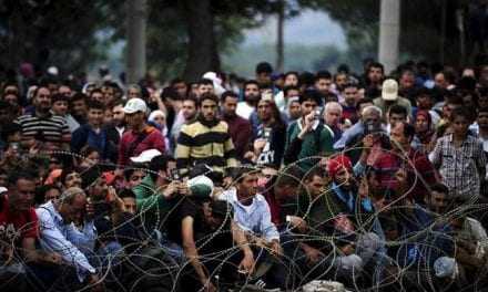Η απάντηση του Επιτρόπου Δημήτρη Αβραμόπουλου στον Νίκο Ανδρουλάκη για τη μετεγκατάσταση των Προσφύγων