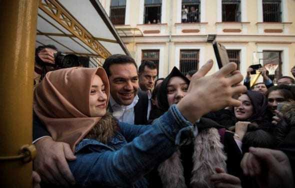 ΚΚΕ: Επίσκεψη με “αυταπάτες” από τον Τσίπρα