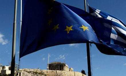 Wall Street Journal: Μεγαλύτερη απειλή για την Ευρωζώνη η Ελλάδα