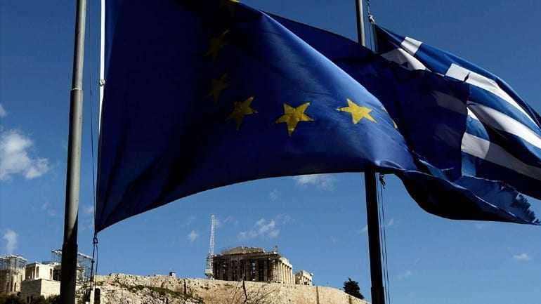 Wall Street Journal: Μεγαλύτερη απειλή για την Ευρωζώνη η Ελλάδα