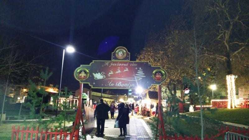 Πραγματοποιήθηκαν τα εγκαίνια της γειτονιάς του Αι Βασίλη (ΒΙΝΤΕΟ+ΦΩΤΟ)