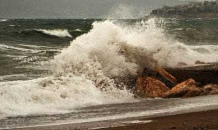 Θυελλώδεις άνεμοι στην θάλασσα του Πόρτο Λάγος