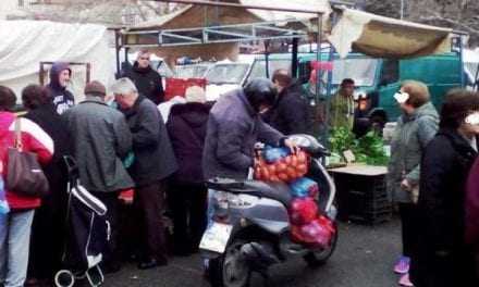 Επικίνδυνο «ντελίβερι» με μοτοποδήλατα στην λαϊκή της Ξάνθης