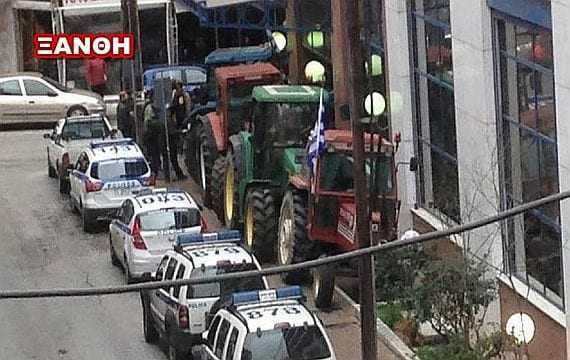 Φοβήθηκαν τους αγρότες και ακύρωσαν την συνέντευξη Βίτσα