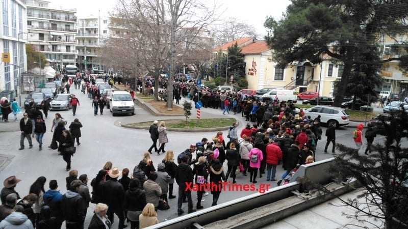 “Ουρά” οι επισκέπτες (ΦΩΤΟ+ΒΙΝΤΕΟ)