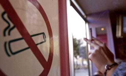 Λογικοί οι Κύπριοι στον νόμο για το κάπνισμα. Μόνο οι Ελλάδα διαθέτει “προοδευτικούς –  ρατσιστές”