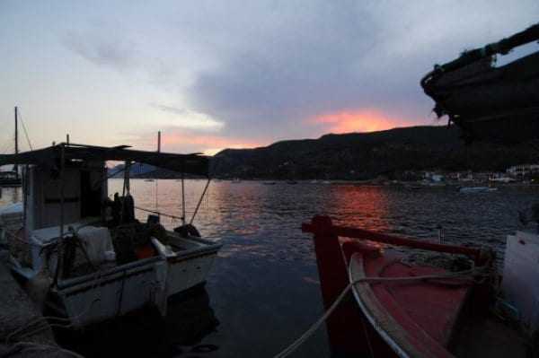 Λαθρεμπόριο και στο ηλεκτρονικό τσιγάρο. Τι κουβαλούσε στην βάρκα