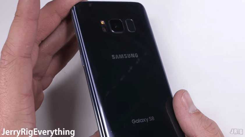 0 Το Samsung Galaxy S8 περνάει από ιδιαίτερα σκληρές δοκιμασίες. Πόσο ανθεκτικό είναι; (video)