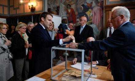 Γαλλικές εκλογές: Έκλεισαν οι κάλπες – Προβάδισμα Μακρόν «δείχνει» το πρώτο exit poll