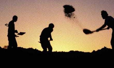 Αρχαιοκάπηλοι και Πακιστανοί ρημάζουν την Χώρα