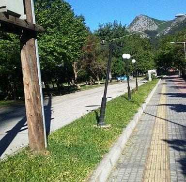 Στραβά πάει ο γιαλός ή στραβά αρμενίζουμε;
