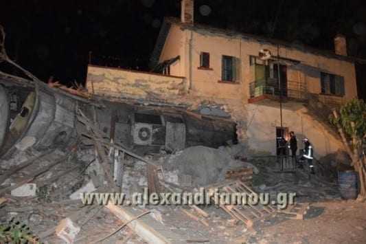 Εκτροχιάστηκε τραίνο έξω από την Θεσσαλονίκη! Μπήκε σε σπίτι – Τέσσερις οι νεκροί – Σοκαριστικές εικόνες