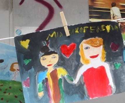 Ρόδος: Οι ζωγραφιές της 7χρονης αποκάλυψαν το βιασμό της – Στη φυλακή η μητέρα, η θεία και ο παππούς της!