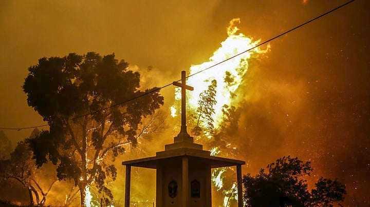 Τριήμερο εθνικό πένθος στην Πορτογαλία για τους 62 νεκρούς από τη δασική φωτιά στη Λεϊρία