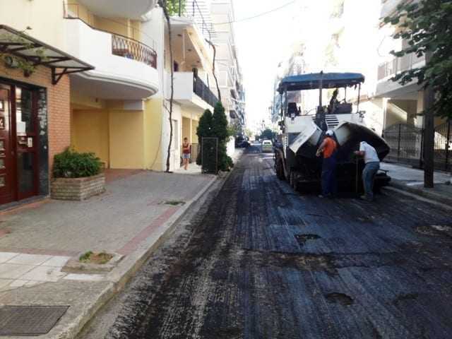 Εργασίες ασφαλτόστρωσης στην οδό Ζαλόγγου και στην οδό Πατριάρχου Γρηγορίου Ε’