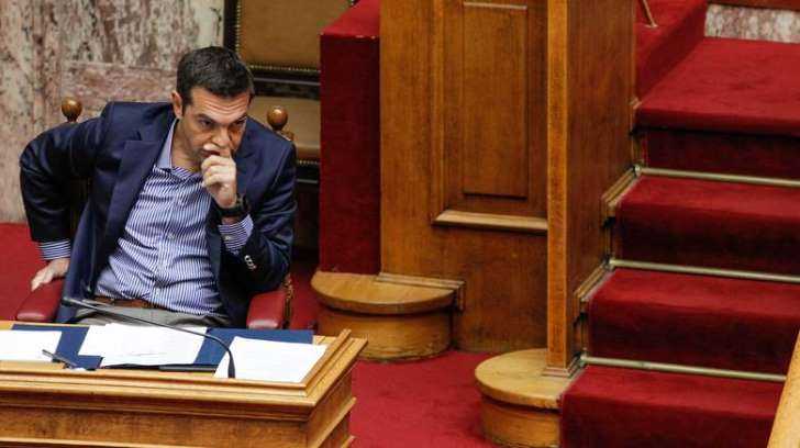 Τέσσερις… «κηδείες» και ένας «γάμος» για το Μαξίμου