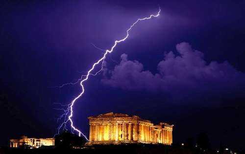 “Κατεχόμενη χώρα η Ελλάδα από μια συμμορία αδίστακτων κερδοσκόπων”