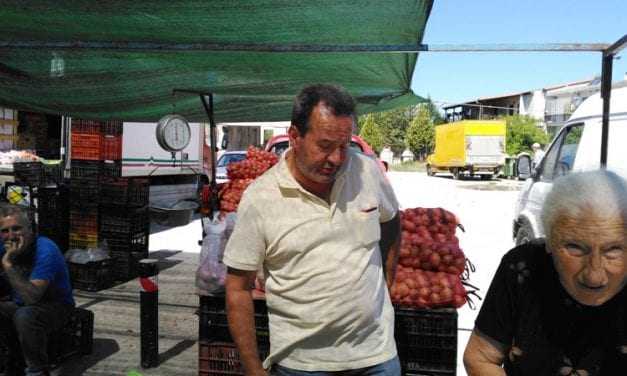 Καλοκαίρι/ Δύσκολο το μεροκάματο για τους παραγωγούς στο παζάρι