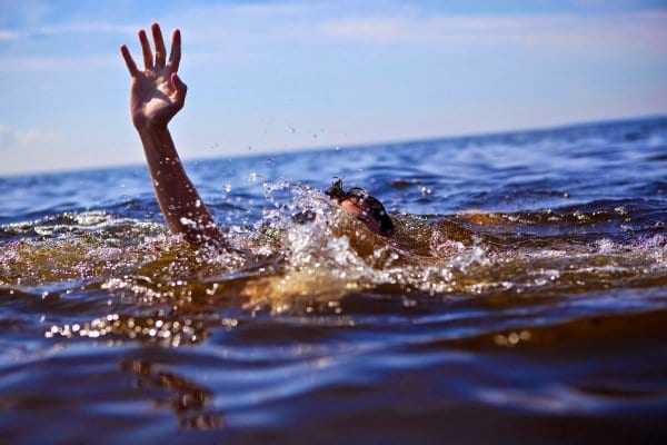 Πάτρα: Τους δάγκωσε φίδι, ενώ κολυμπούσαν!