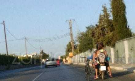 Χανιά: Κανένας σεβασμός στην ανθρώπινη ζωή στον δρόμο – καρμανιόλα – Τρικάβαλο κι από δίπλα το ποδήλατο