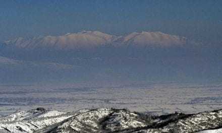 Επεσαν τα πρώτα χιόνια σε Όλυμπο και Καϊμάκτσαλαν [video]