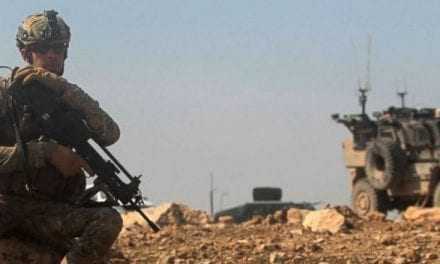 Έκτακτο: Οι ΗΠΑ αναπτύσσουν στρατεύματα, κοντά στα τουρκικά σύνορα για να προστατεύσουν τους Κούρδους από επίθεση του Ερντογάν