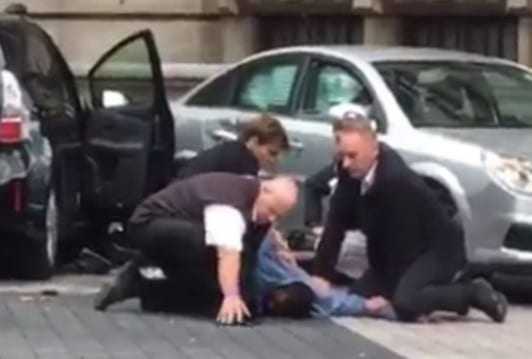Αυτοκίνητο παρέσυρε πεζούς στο Λονδίνο – Πολλοί τραυματίες
