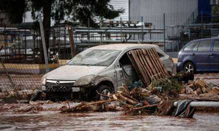 Τρεις νεκροί στη Μάνδρα από την κακοκαιρία – Εγκλωβισμένοι οδηγοί, πλημμύρισαν Μάνδρα, Μαγούλα, Νέα Πέραμος